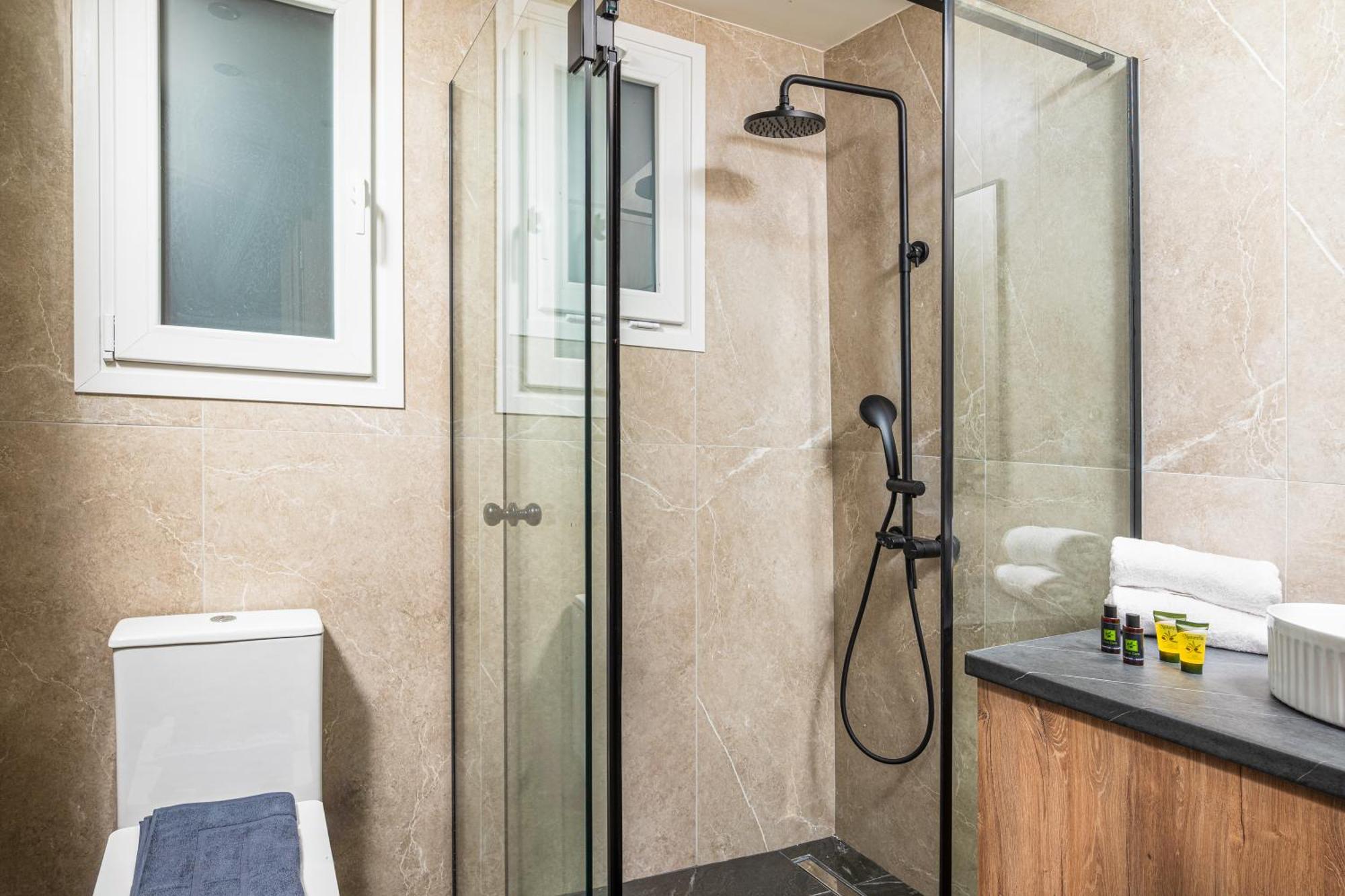 הרסוניסוס Makas Suites מראה חיצוני תמונה