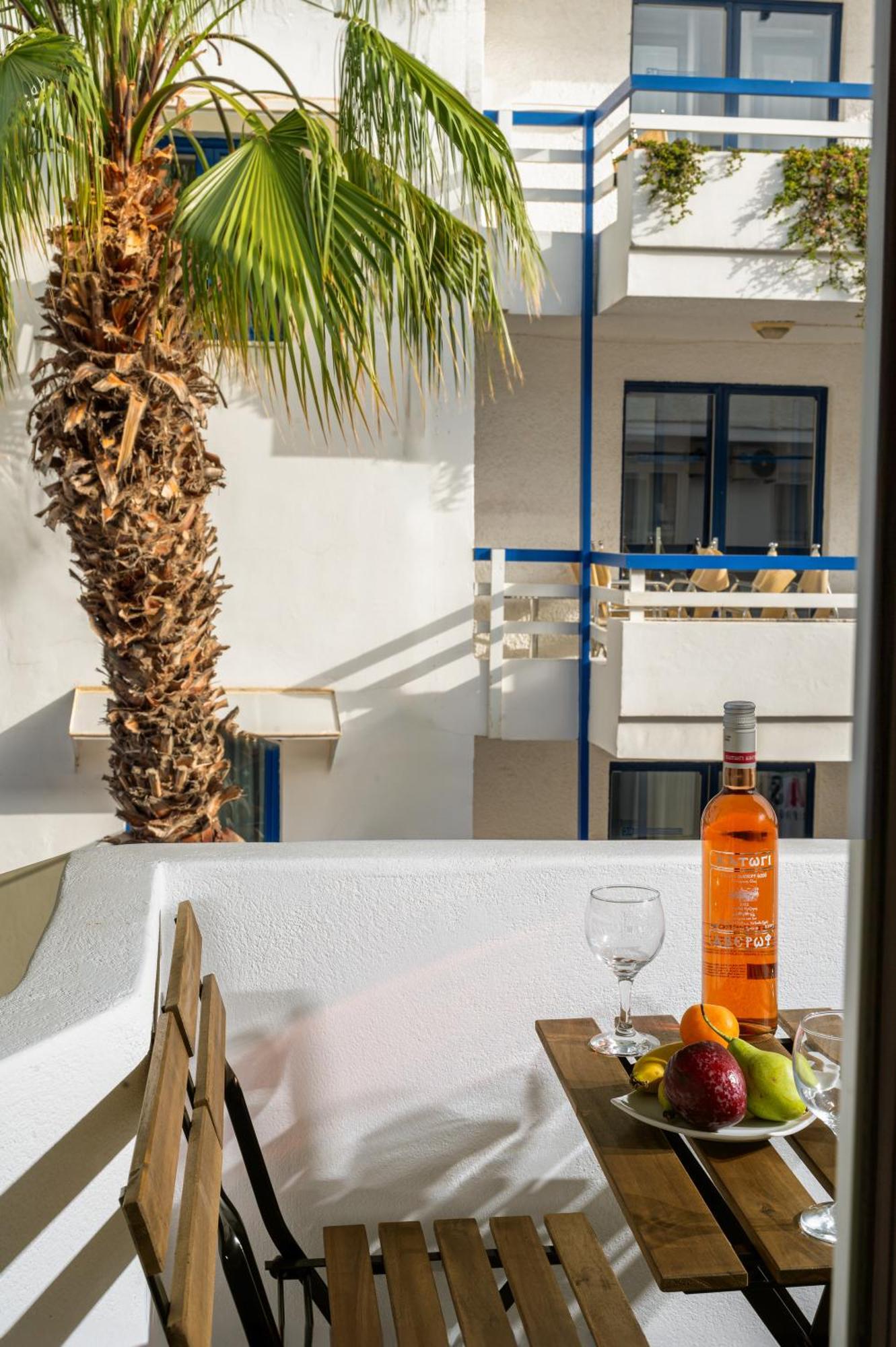 הרסוניסוס Makas Suites מראה חיצוני תמונה