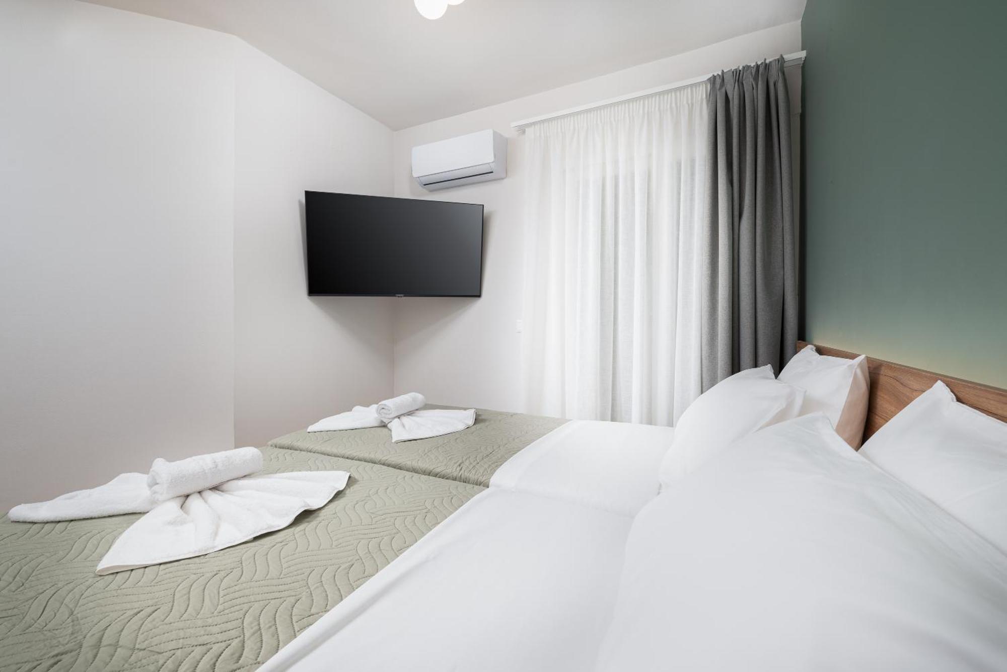 הרסוניסוס Makas Suites מראה חיצוני תמונה